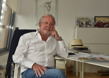 Jean-Claude Lavorel dans ses bureaux de la Cité internationale