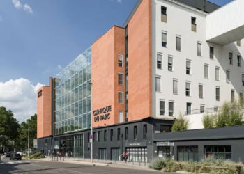La clinique du Parc leader sur la chirurgie du rachis